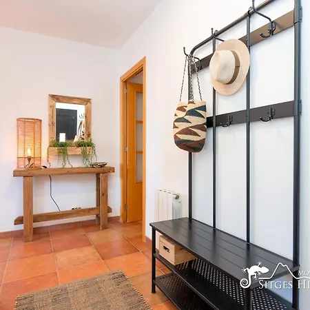 Serranita - Stylish With Views And Air Conditioning 15 Mins To Sitges