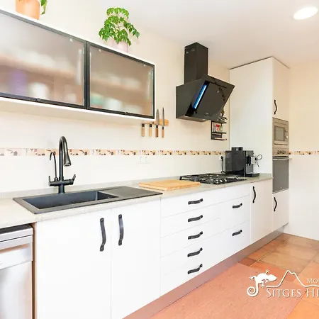 Serranita - Stylish With Views And Air Conditioning 15 Mins To Sitges Olivella