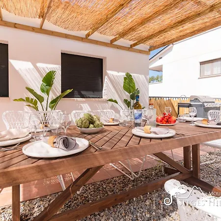 Serranita - Stylish With Views And Air Conditioning 15 Mins To Sitges *