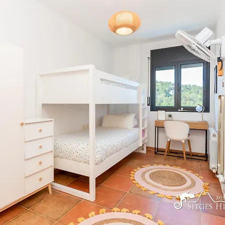 Serranita - Stylish With Views And Air Conditioning 15 Mins To Sitges *