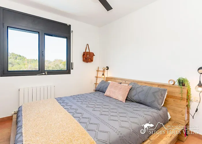 Serranita - Stylish With Views And Air Conditioning 15 Mins To Sitges * Olivella