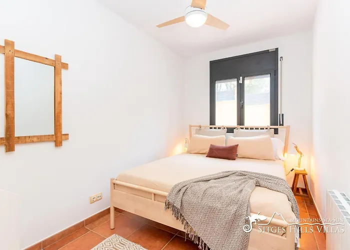 Villa Serranita - Stylish With Views And Air Conditioning 15 Mins To Sitges